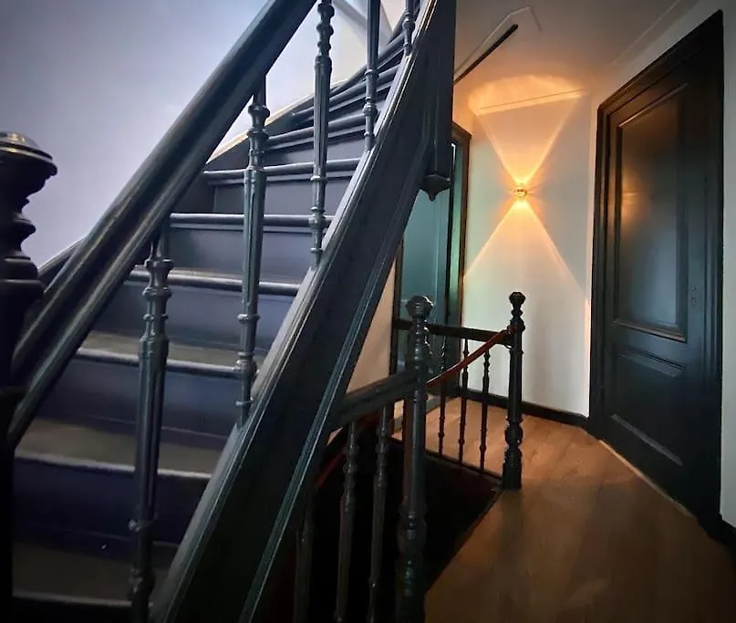 Cosy Penthouse With Rooftop Canalhouse-Majestic Utrecht Apartmán